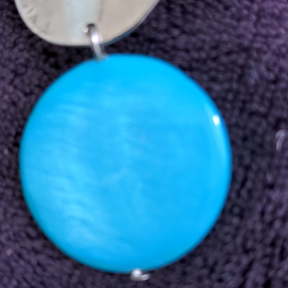 Clip Earrings - Picture 3 of 4